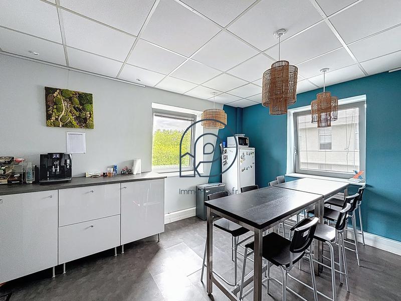 Bureau - 305 m²