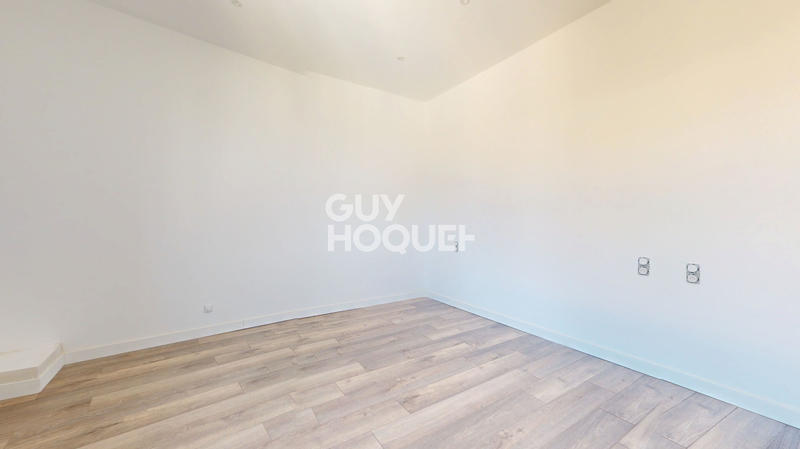 Maison - 180 m² - 7 pièces