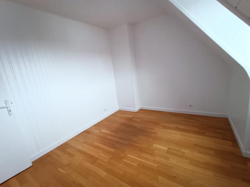 Maison traditionnelle - 102 m² - 5 pièces