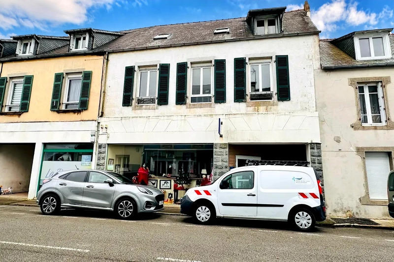 Local commercial - 204 m² - 4 pièces