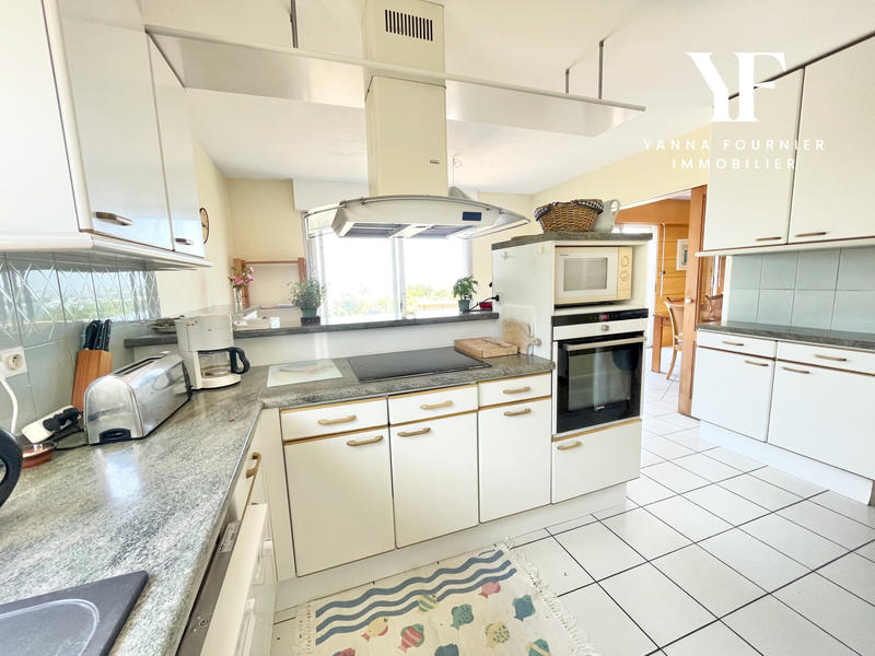 Maison - 199 m² - 7 pièces