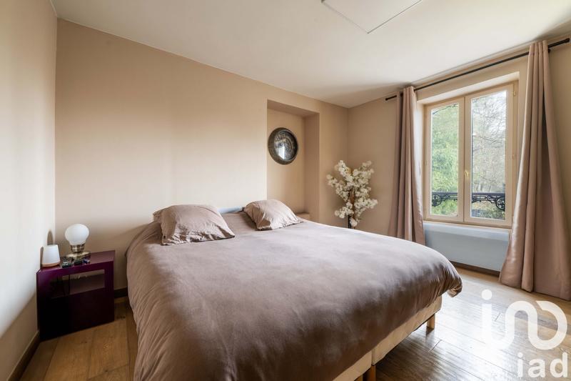 Maison - 225 m² - 6 pièces