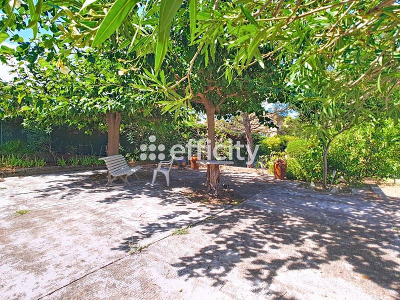 Maison - 186 m² - 8 pièces