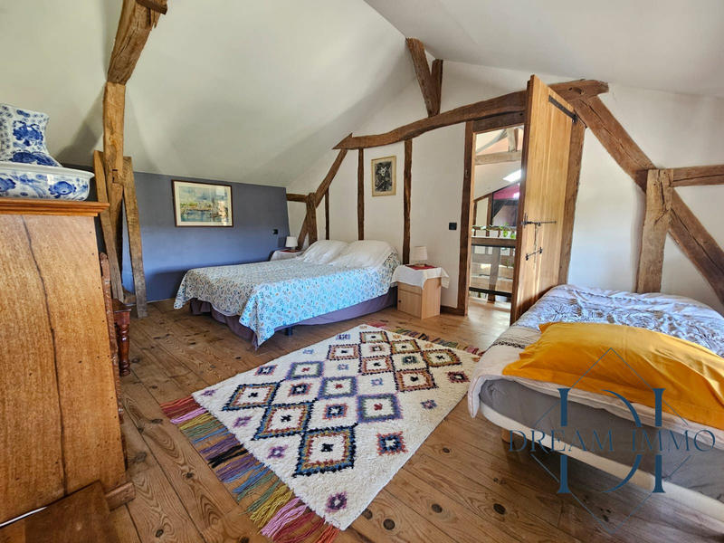 Maison - 340 m² - 14 pièces