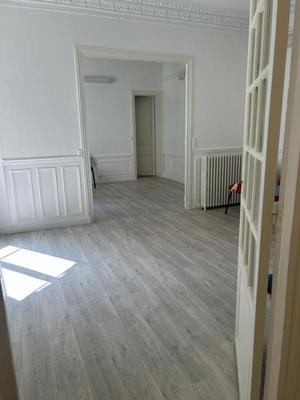 Bureau - 76 m² - 4 pièces