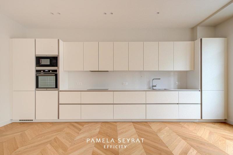 Appartement - 152 m² - 6 pièces