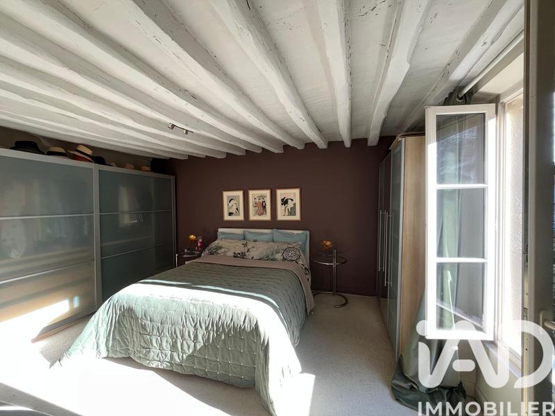 Maison - 230 m² - 8 pièces