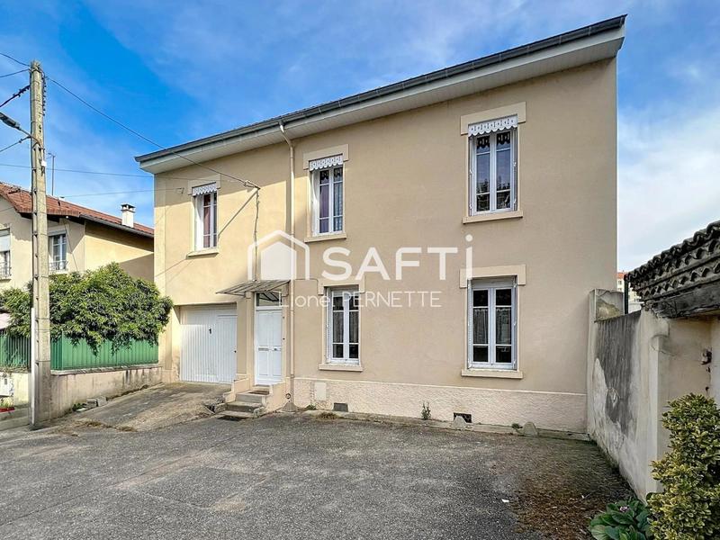 Maison - 195 m² - 7 pièces