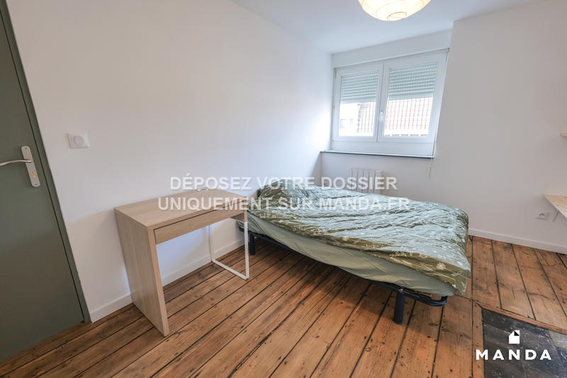 Chambre - 10 m² - 5 pièces