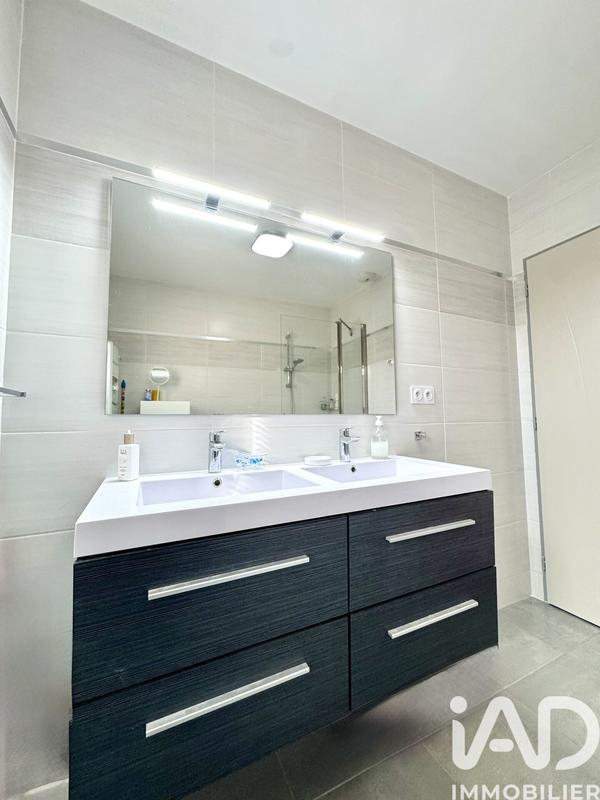 Maison - 168 m² - 8 pièces