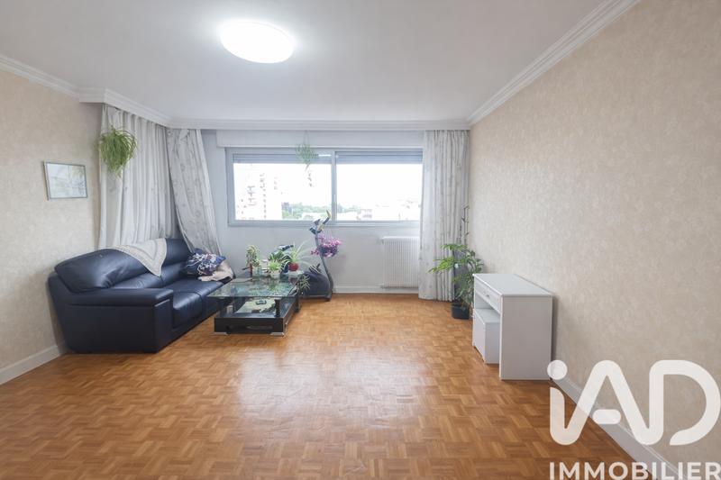 Appartement - 90 m² - 4 pièces