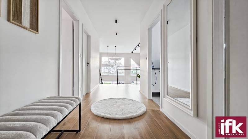 Maison - 193 m² - 6 pièces