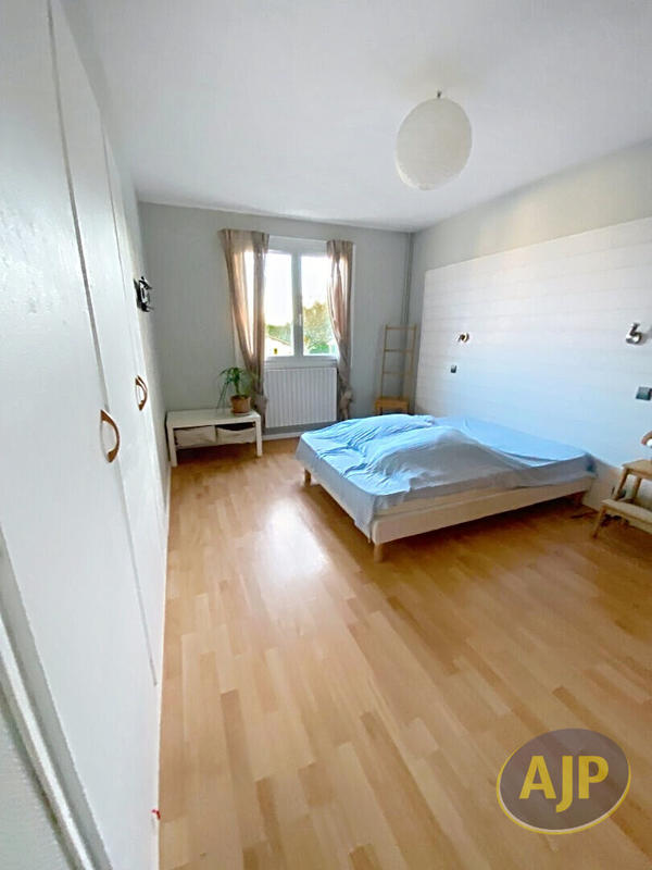 Maison - 195 m² - 6 pièces