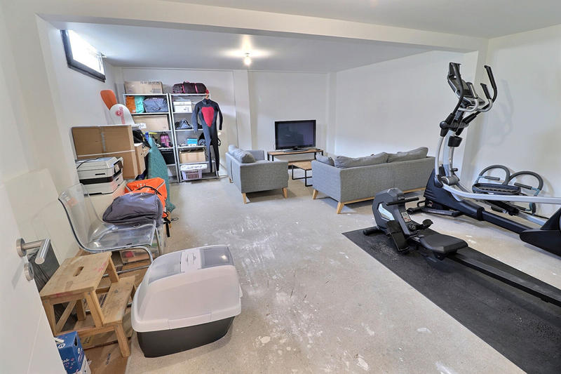 Maison - 185 m² - 6 pièces