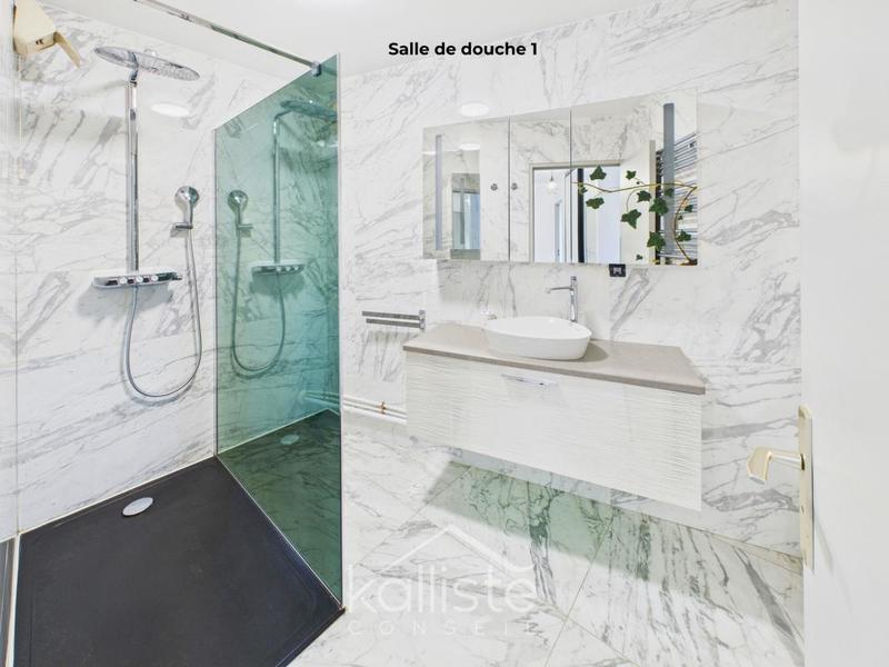 Appartement - 89 m² - 5 pièces