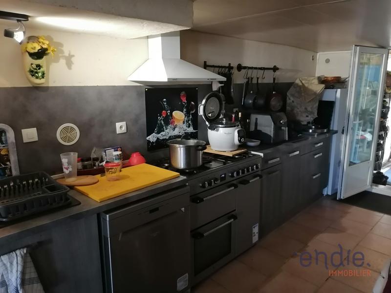 Maison - 275 m² - 11 pièces