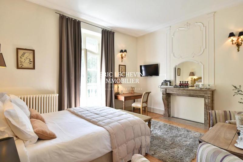 Château - 495 m² - 13 pièces