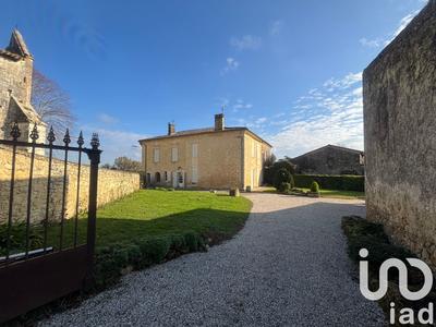 Maison - 185 m² - 9 pièces