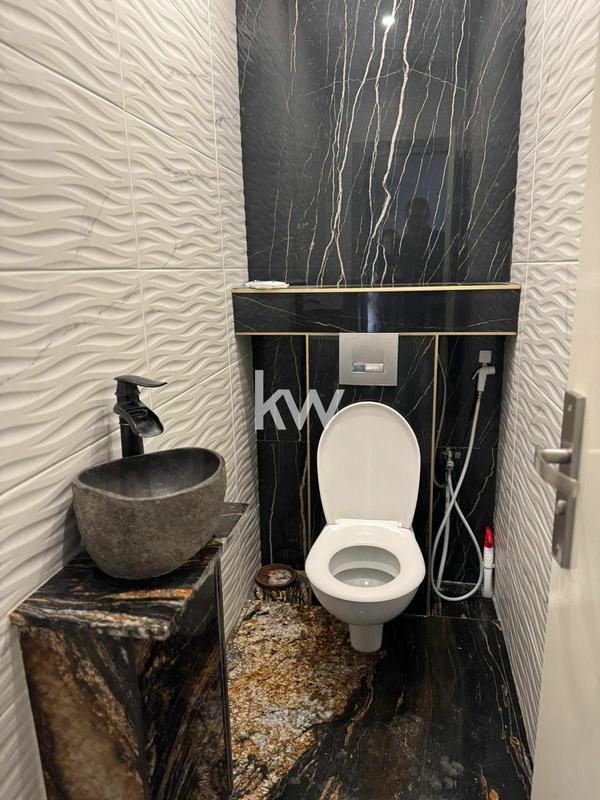 Maison - 200 m² - 8 pièces