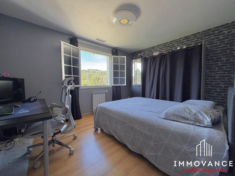 Villa - 251 m² - 8 pièces