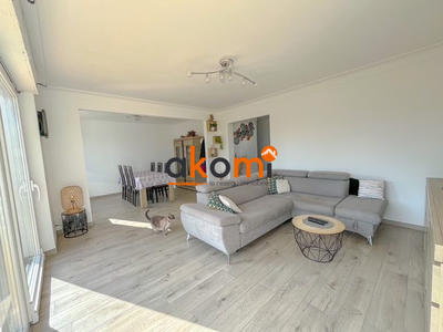 Maison - 121 m² - 6 pièces