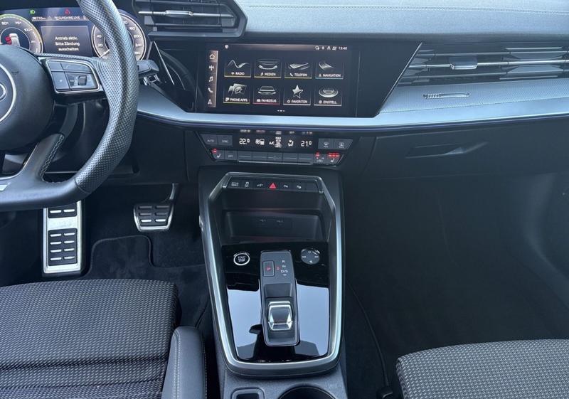 Audi A3 sportback 45 TFSIe 245 s-Line Hybride Rechargeable / Matrix Led Volant Méplat Caméra de Recul Régulateur Distance Keyless