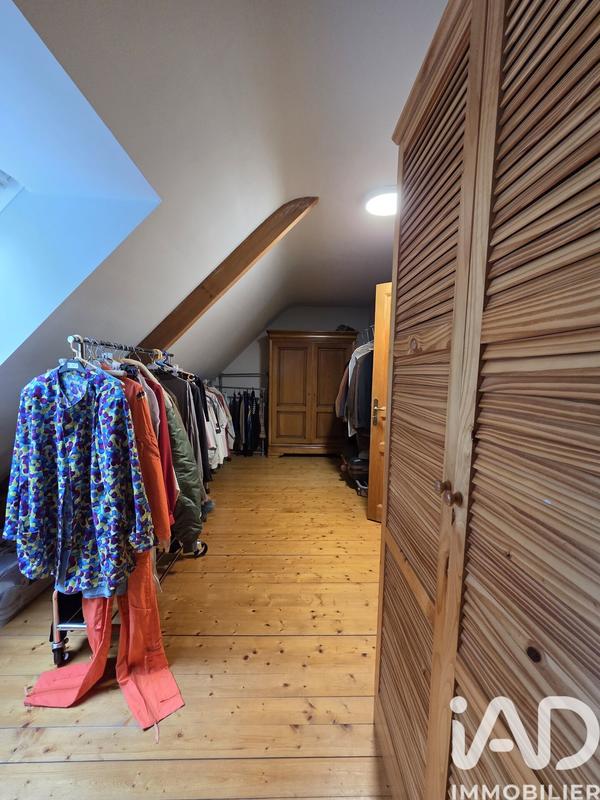 Maison - 204 m² - 7 pièces