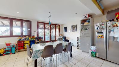 Maison - 150 m² - 6 pièces