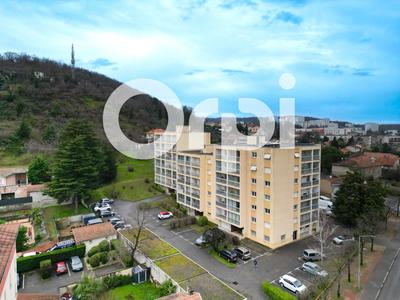 Appartement - 81 m² - 4 pièces