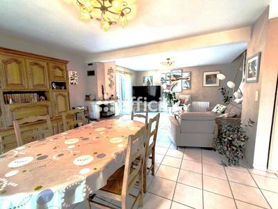 Maison - 152 m² - 6 pièces