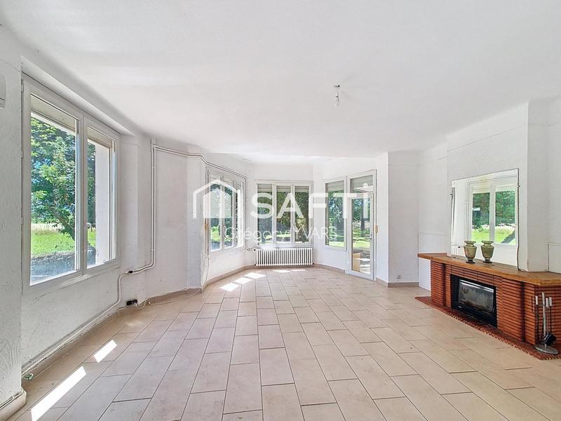 Maison - 310 m² - 20 pièces