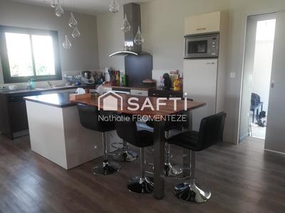 Maison - 183 m² - 5 pièces