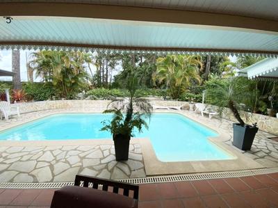 Villa - 211 m² - 6 pièces