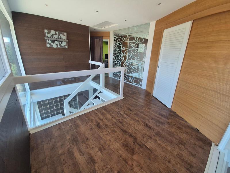 Maison - 229 m² - 6 pièces