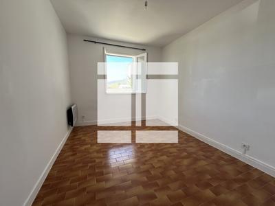 Appartement - 60 m² - 4 pièces