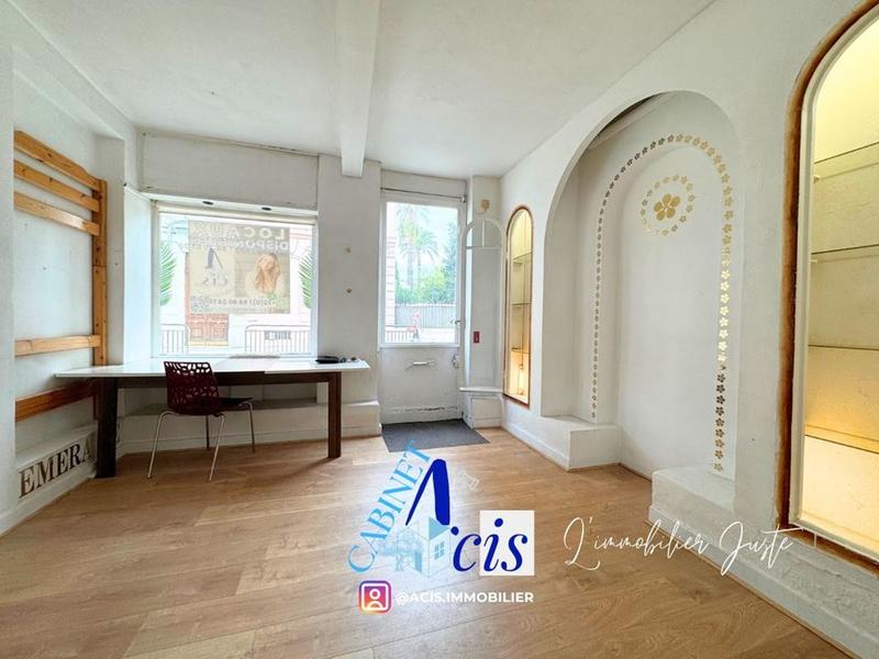 Local commercial - 20 m² - 2 pièces