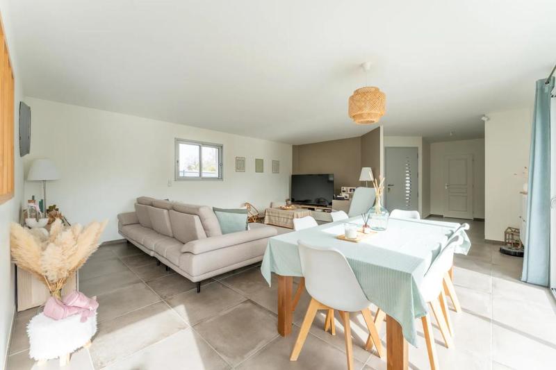 Maison - 196 m² - 8 pièces