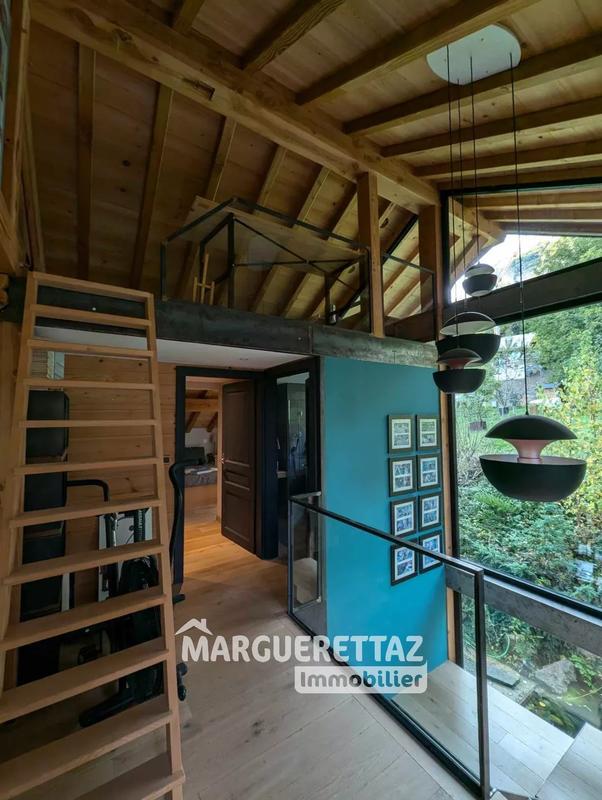 Châlet - 230 m² - 7 pièces