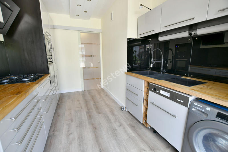 Appartement - 88 m² - 4 pièces