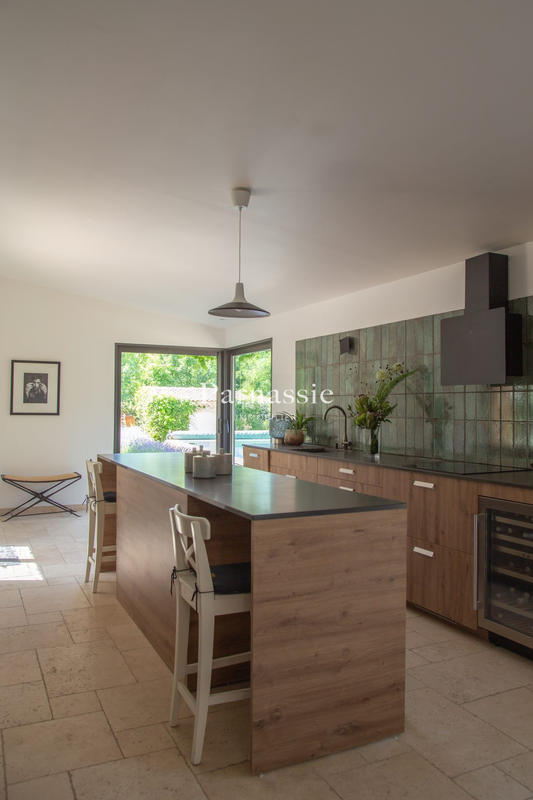 Villa - 240 m² - 6 pièces