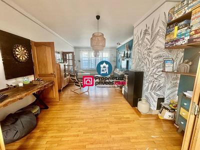 Maison - 212 m² - 9 pièces