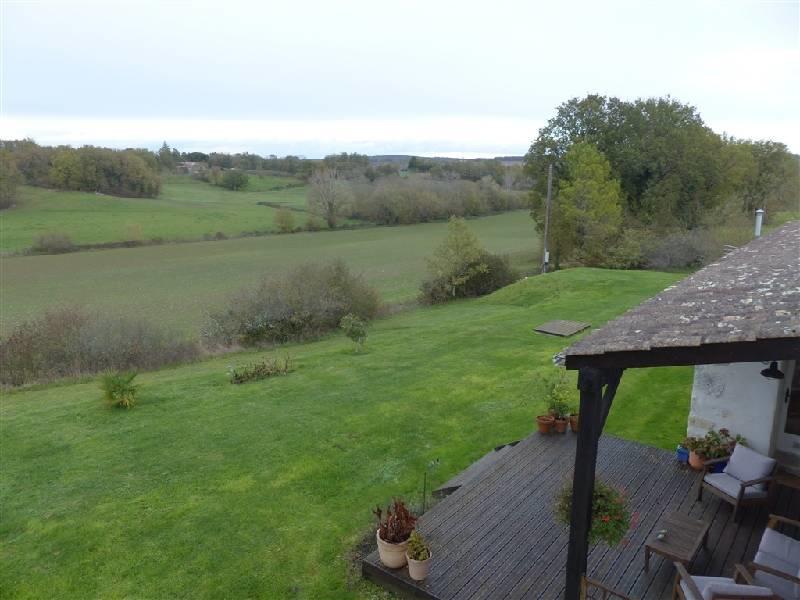 Maison - 230 m² - 7 pièces