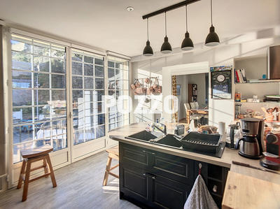 Appartement - 141 m² - 6 pièces