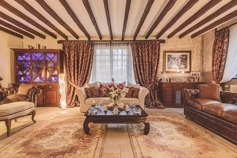 Villa - 275 m² - 9 pièces