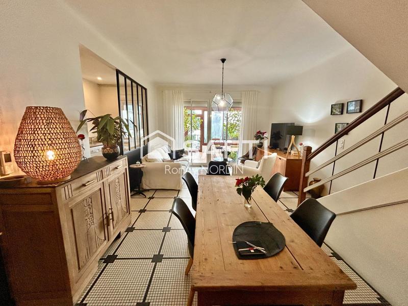 Maison - 98 m² - 4 pièces