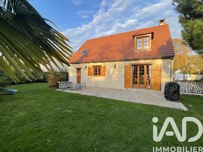 Maison - 137 m² - 6 pièces