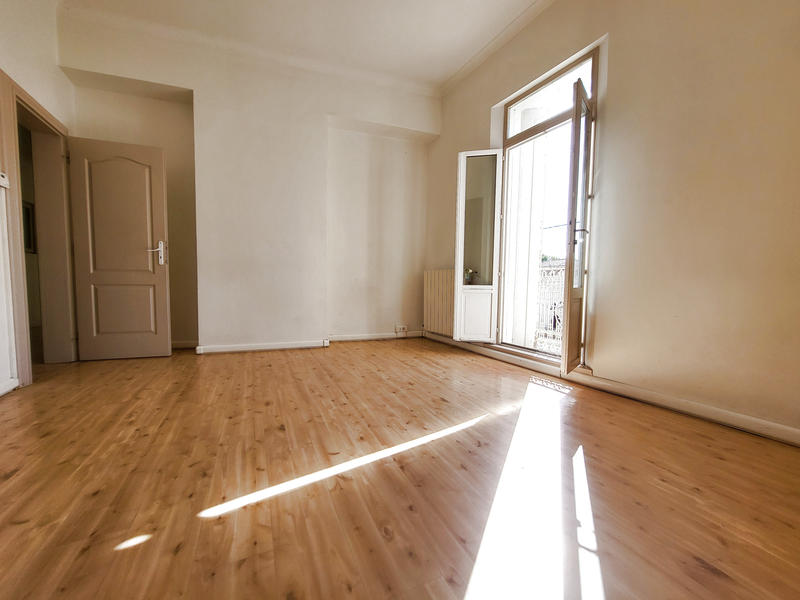 Maison - 219 m² - 8 pièces