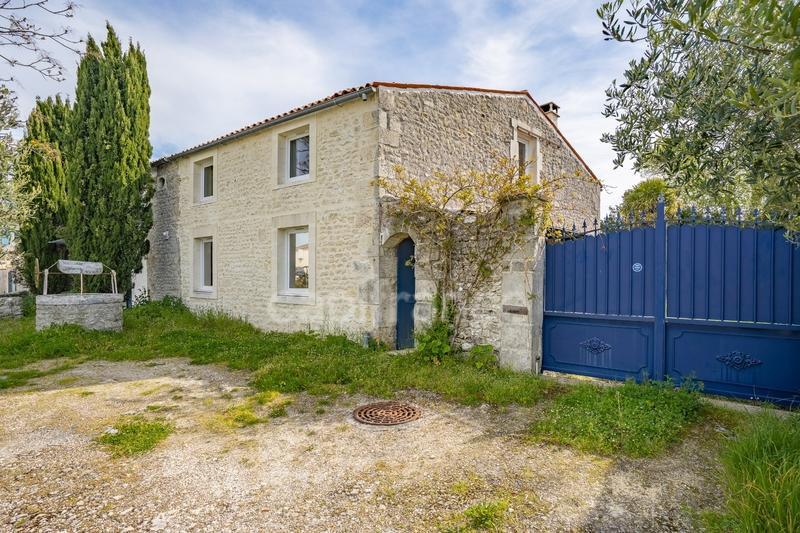 Maison - 267 m² - 8 pièces