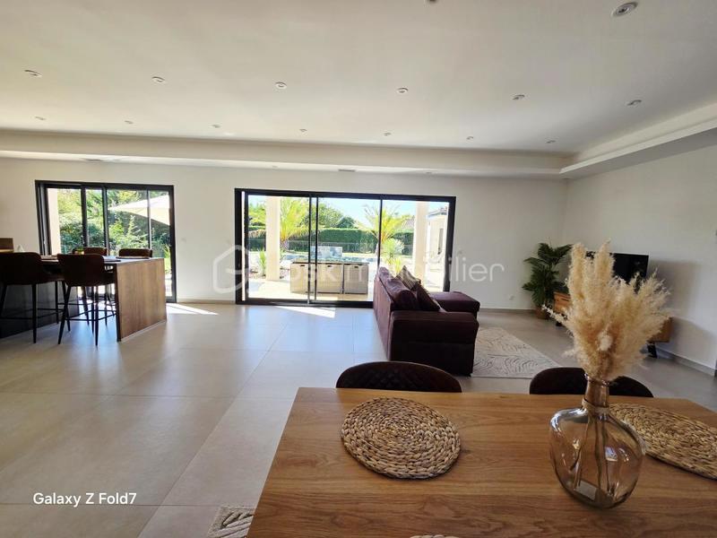 Maison - 161 m² - 5 pièces