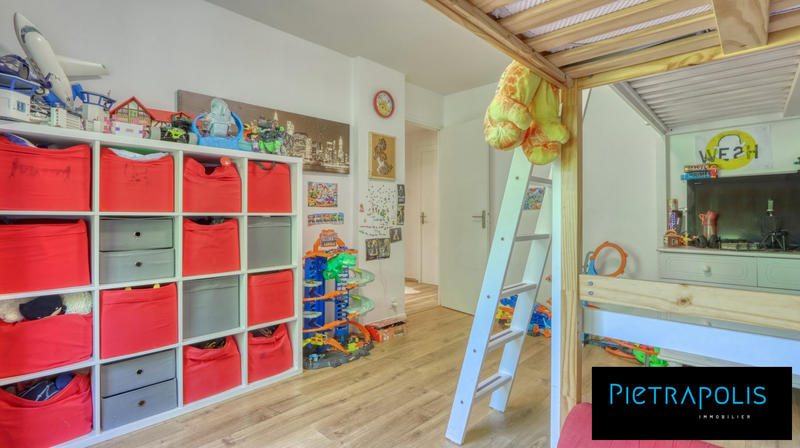 Appartement - 82 m² - 3 pièces